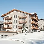 Q! Hotel 4*