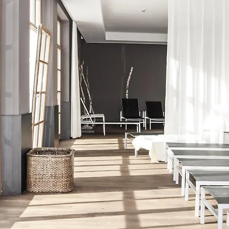 Q! Отель Кицбюэль