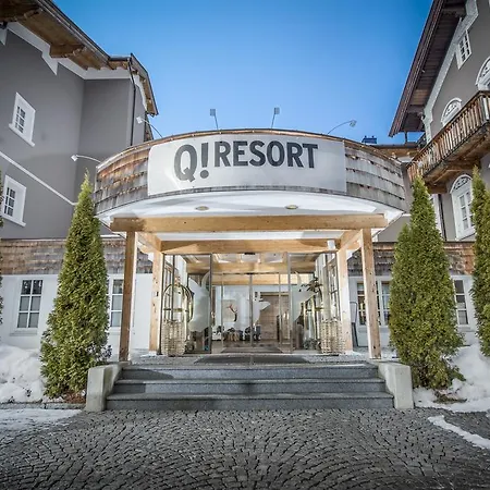 Hotel Q! 4*